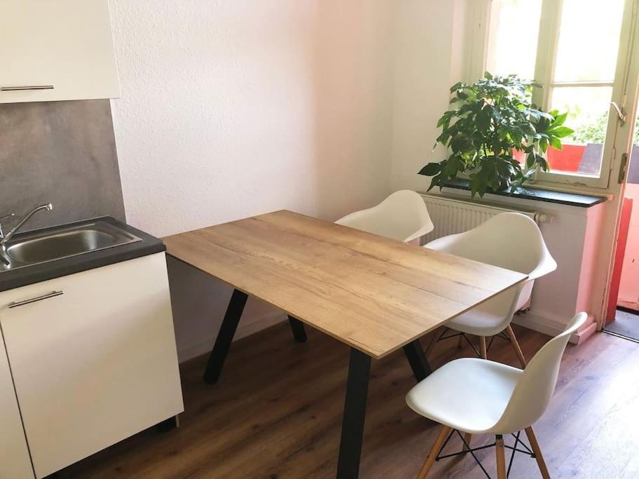 Apartment In Innenstadt บีเลอเฟล์ด ภายนอก รูปภาพ