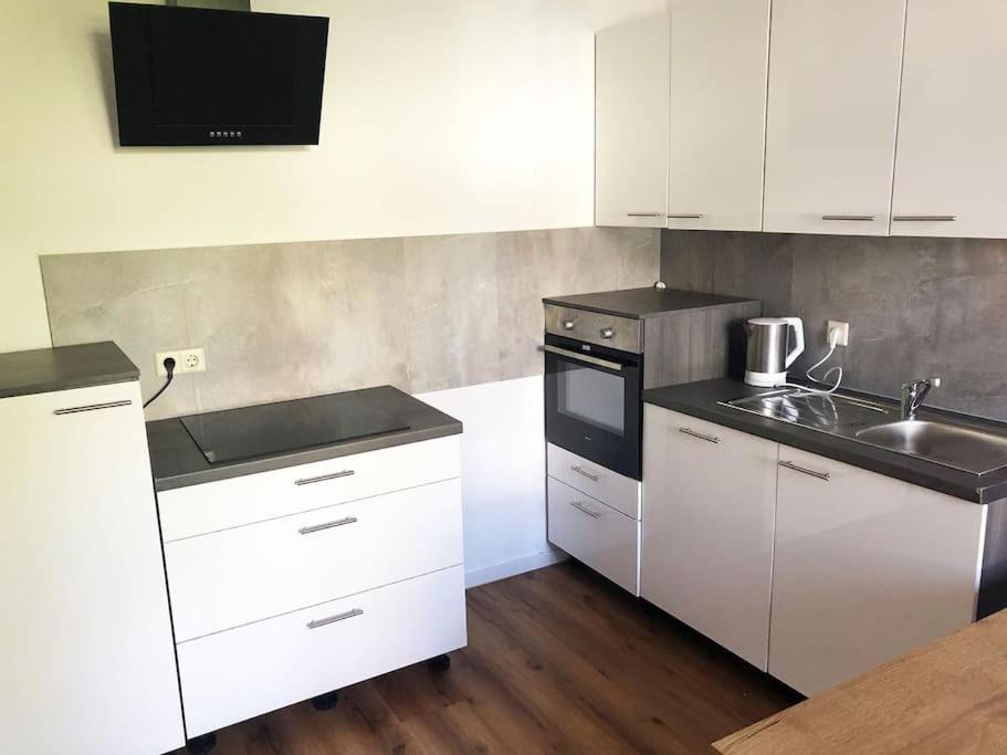 Apartment In Innenstadt บีเลอเฟล์ด ภายนอก รูปภาพ